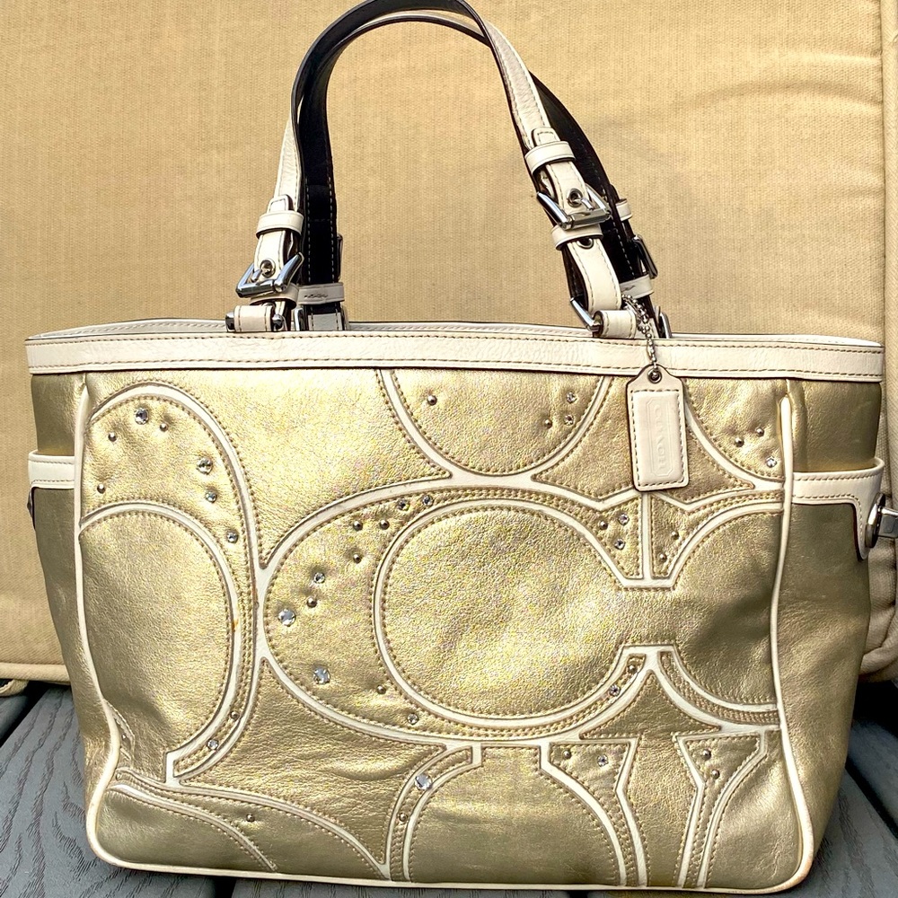 Coach Signature Metallic Gold Shoulder Bag “Holiday Sale Alert 🚨 “